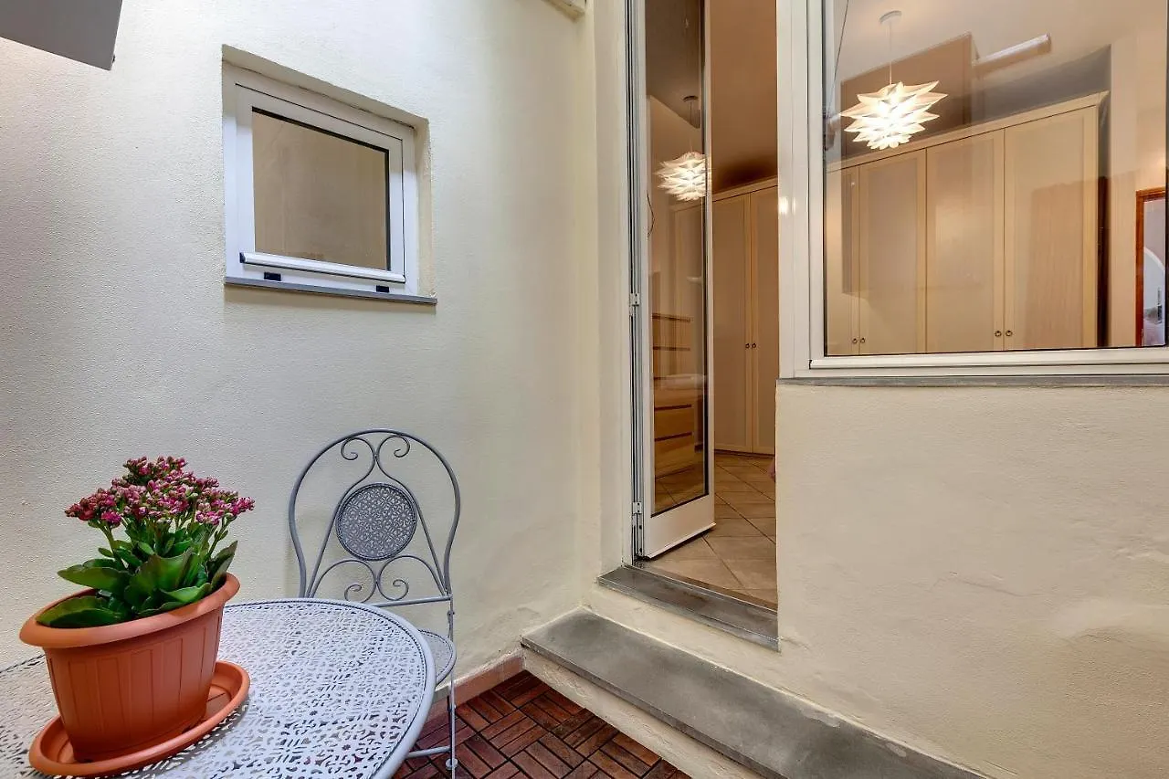 Suite Liberta Charming Flat At The Center Gates فلورنس شقة